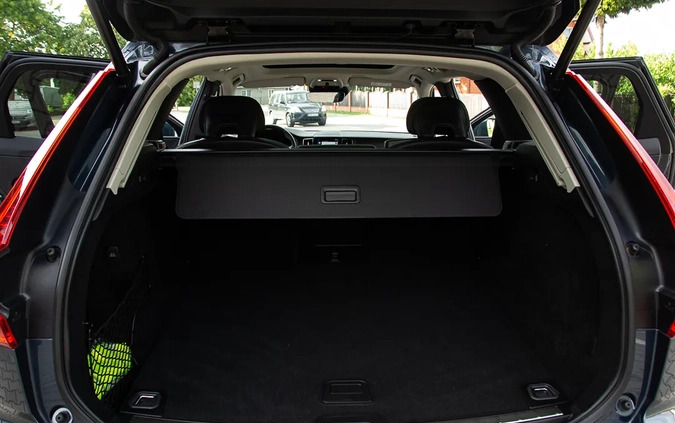 Volvo XC 60 cena 109899 przebieg: 221500, rok produkcji 2020 z Pobiedziska małe 781